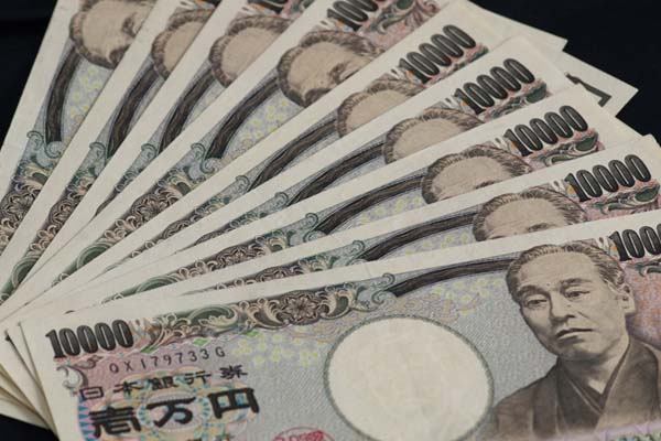 看護師専用Webマガジン ステキナース研究所 | 独身ナース。月々どれぐらい貯金すべき？｜看護師さんの家計簿診断