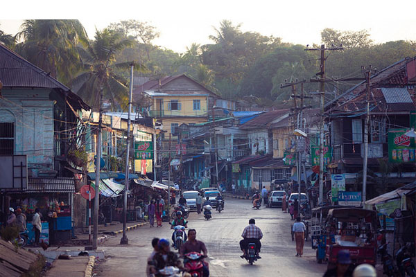 ミャンマーの看護師に岡山市が放置自転車を寄贈｜ナース知っ得ニュース|2014年6月4日号