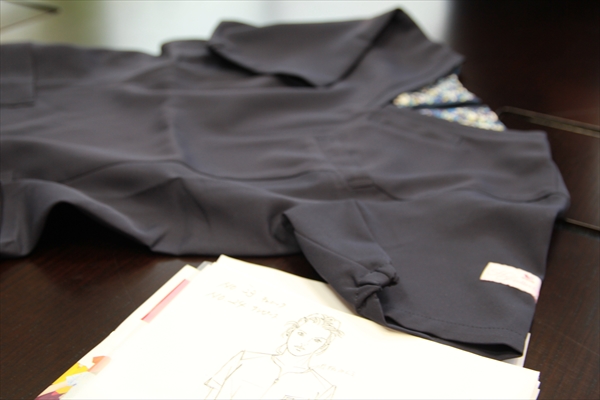 今までにないナース服をつくる。フォーク×ワコール「HIコレクション」開発秘話4｜看護師専用Webマガジン【ステキナース研究所】