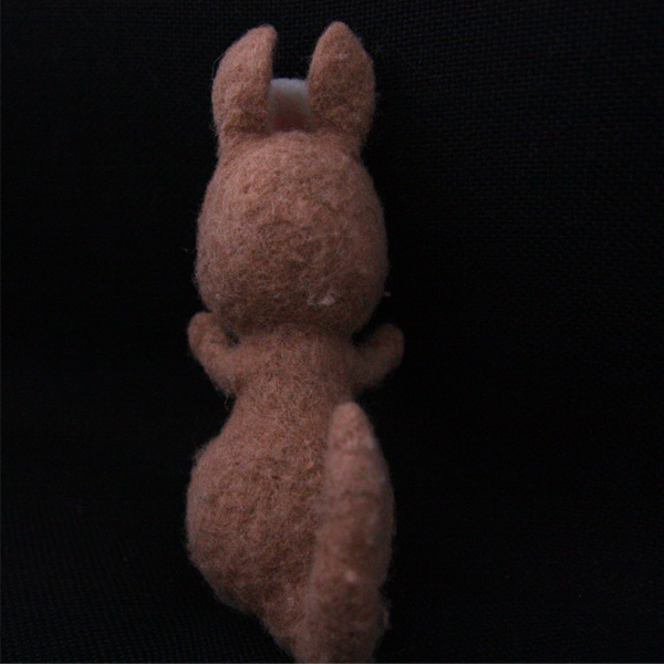 後ろ向きのかんごるーの画像