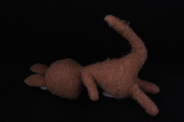 倒れるかんごるーの画像