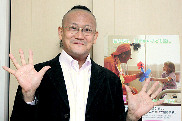 子どもたちだけでなく、看護師さんたちも笑顔に